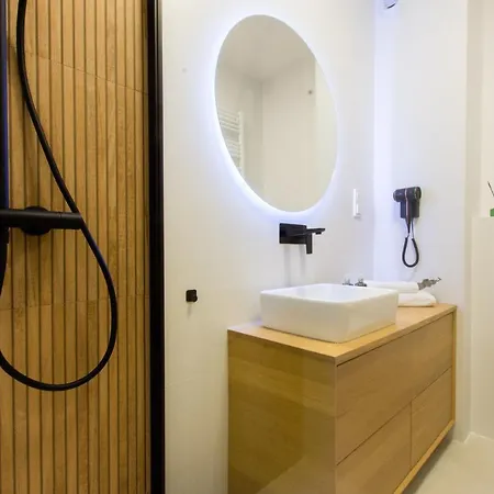 Baltic Marina Z Garazem 科沃布热格