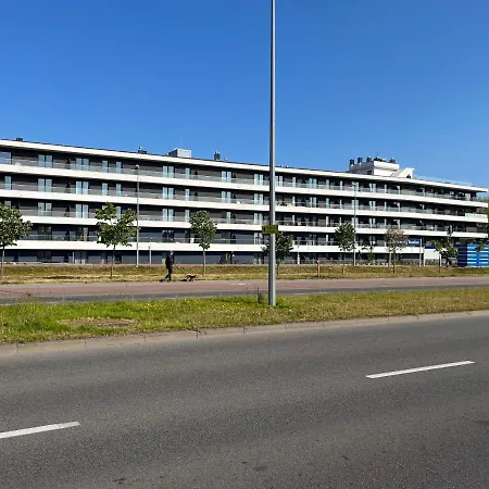 Baltic Marina Z Garazem 科沃布热格