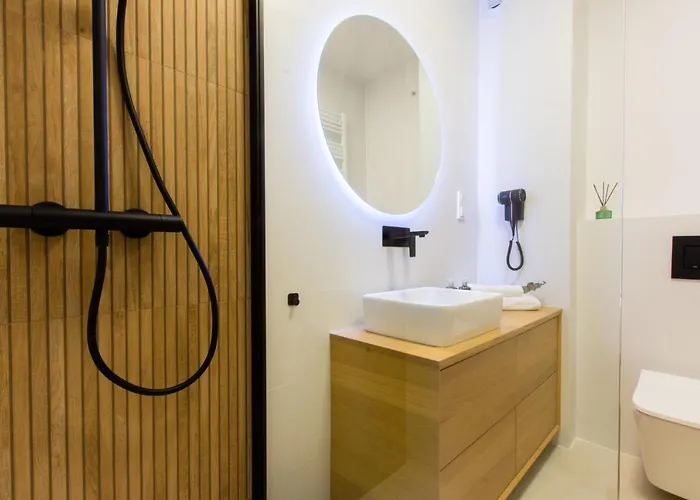 Baltic Marina Z Garazem 科沃布热格